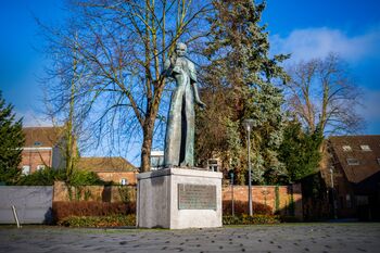TGZ_1296-PSA-Standbeeld-Veerman (2)