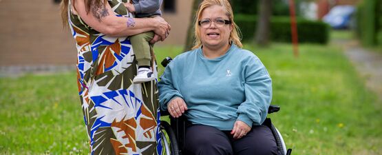 Karen en Marleen zijn Pleinmakers in woonwijk Flierke