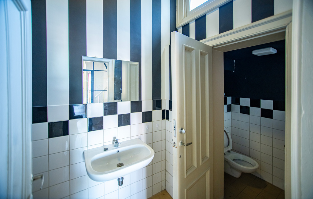 14.Oud-gemeentehuis Ruisbroek_toilet gelijkvloers