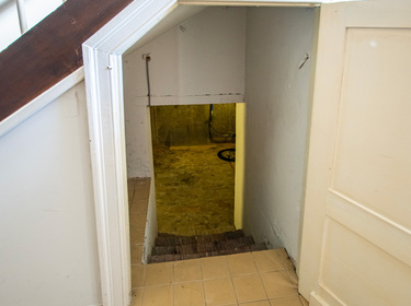 15.Oud-gemeentehuis Ruisbroek_ingang kelder