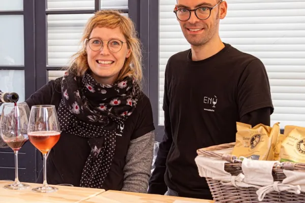 Avondmarkt Puurs-centrum: Geniet van Italiaanse wijnen aan onze wijnbar stand