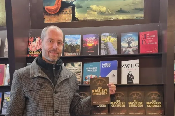 Dichter bij Water: Tom De Lentdecker