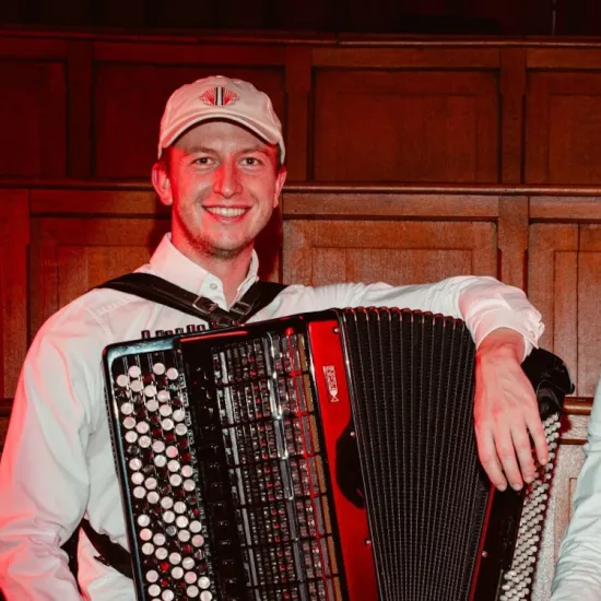 Oeverconcert: Two Systems